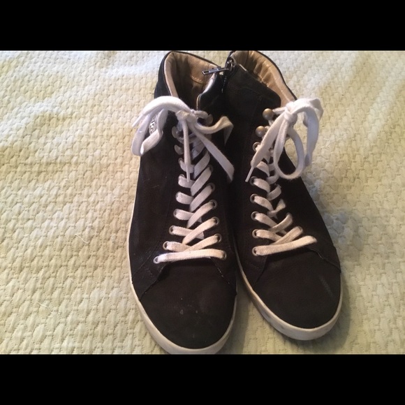 Shoes - Picture 1 of 5